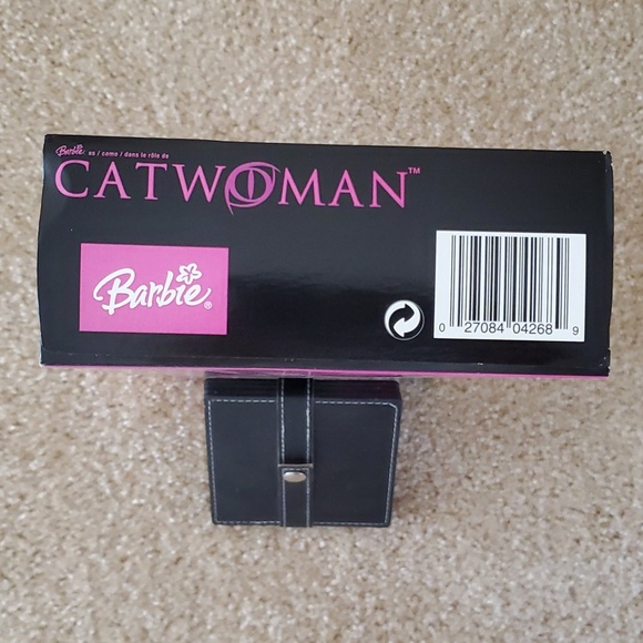 BNIB Barbie Catwoman - Picture 6 of 7